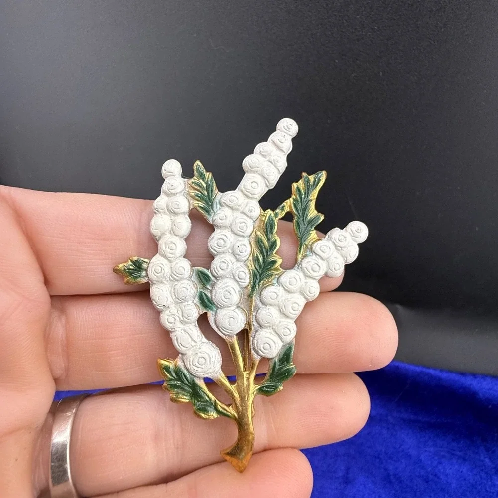 Vintage‎ Enamel Flower Brooch White Wisteria READ